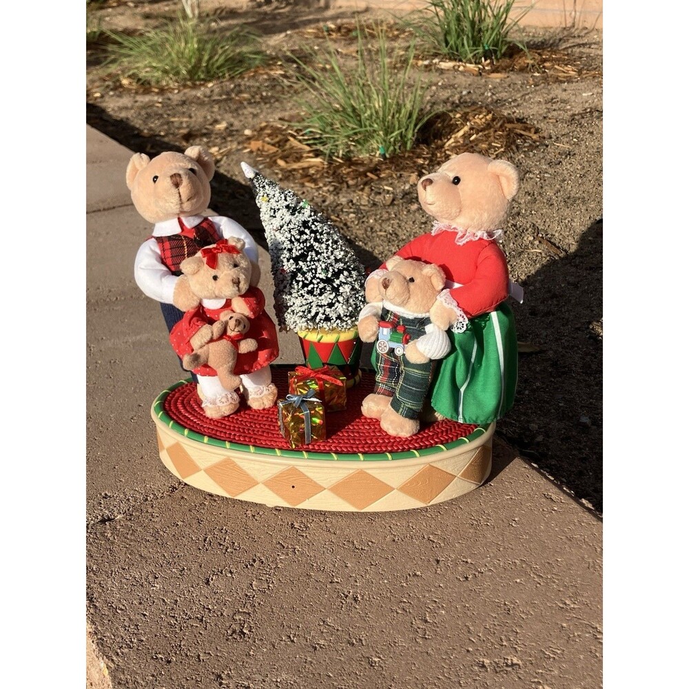 VTG Avon A Berry Merry Christmas Animated Display Holiday Bears Song Talk Lights